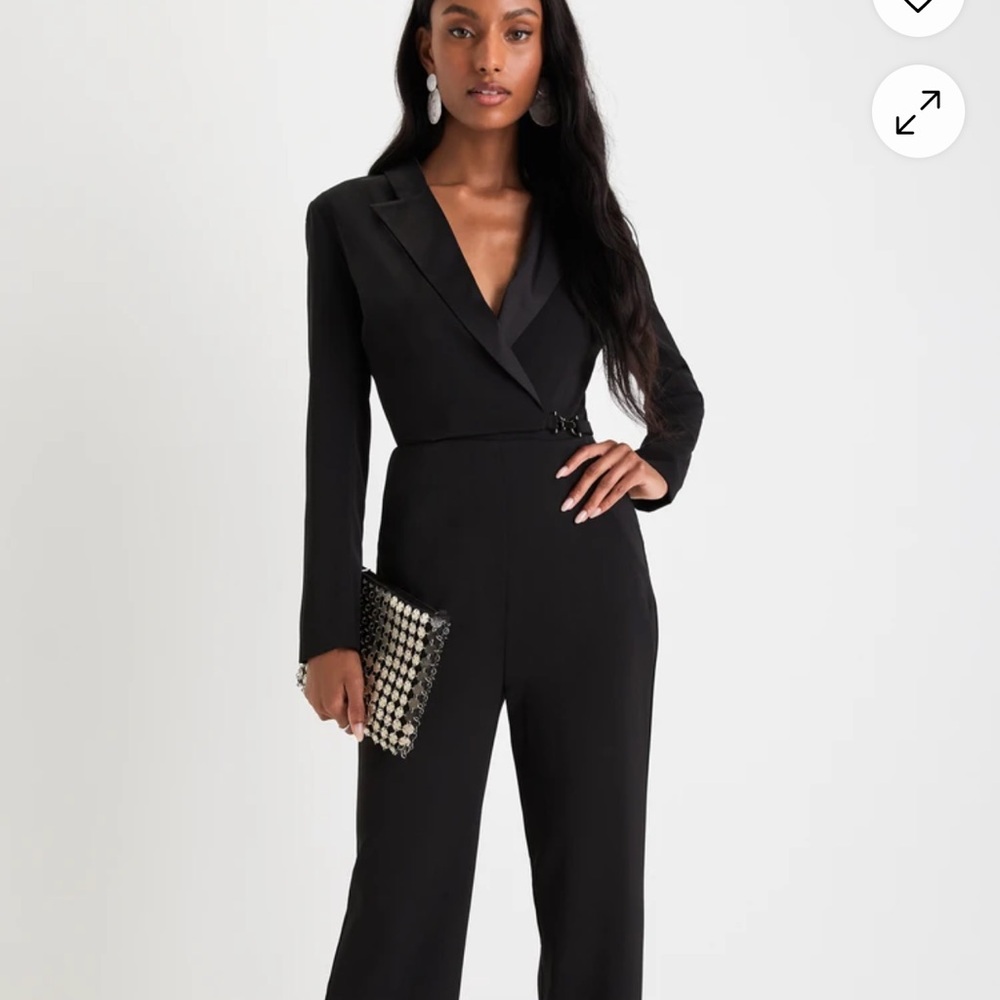 Lulu's Black Jumpsuit with Tailored Fit and Wide-Leg Design